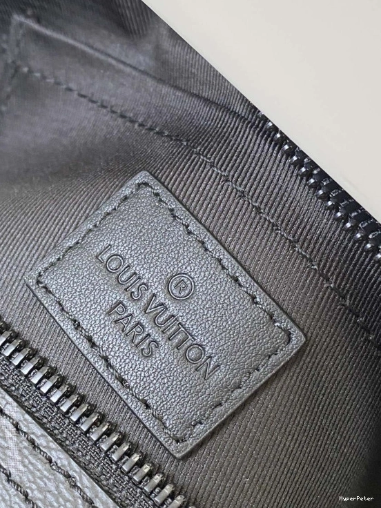VUITTON Soft Polochon LOUIS PM 0817